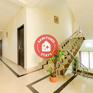 Oyo 8273 Diamond Kochi