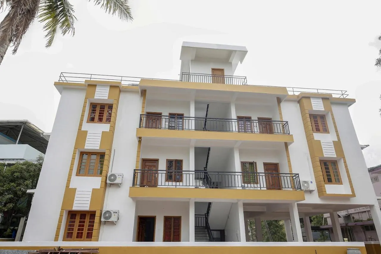 Oyo 78040 Marhaba Apartments 3*, Kochi